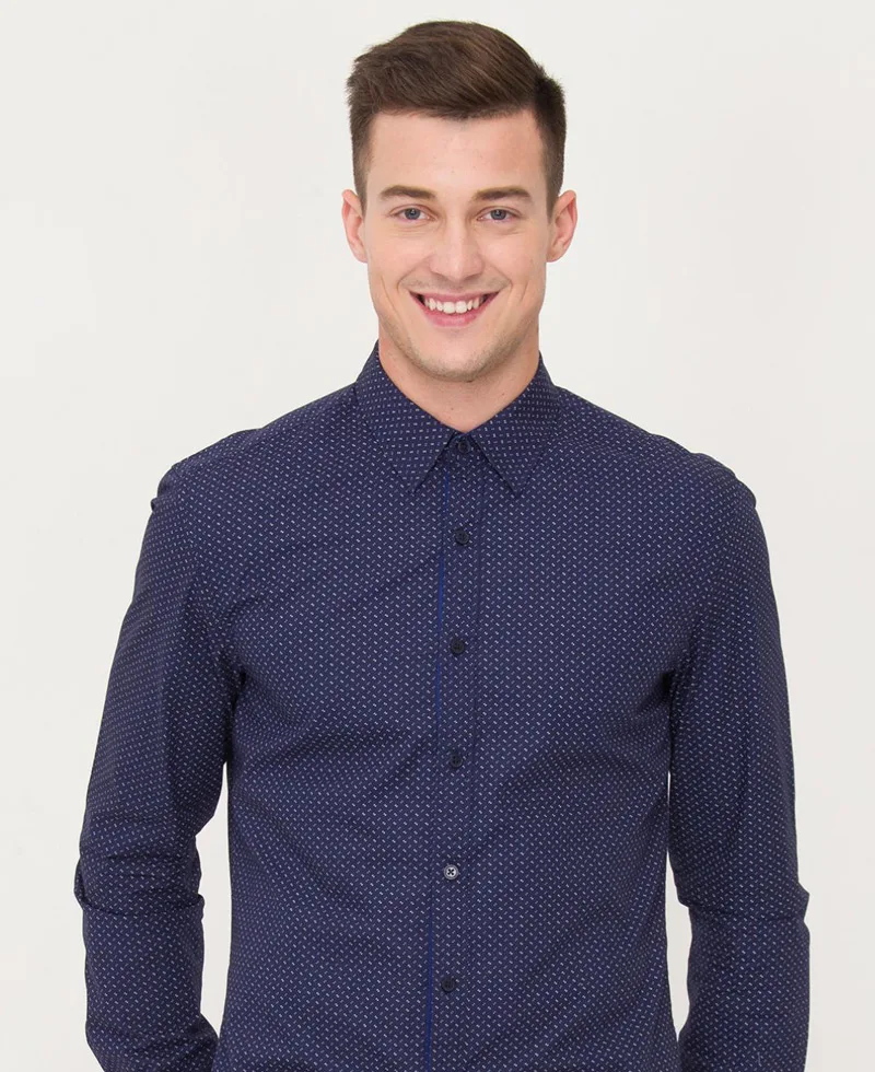 欧冠直播深耕深度球星专访，走近绿茵偶像领域，用心服务每一位用户。 - 欧冠直播